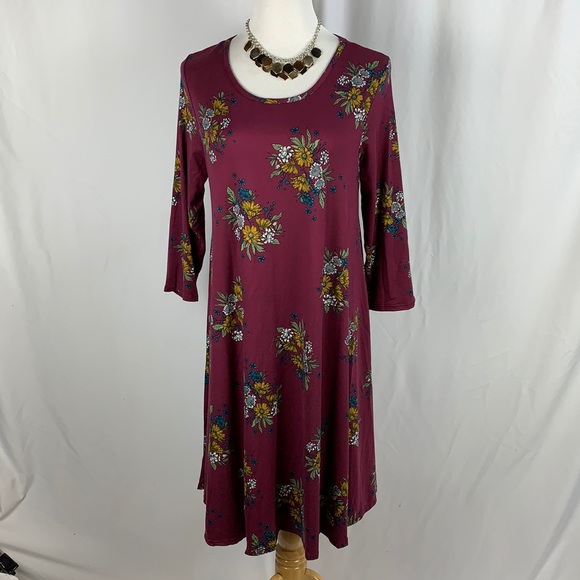 C’est La Vie Dresses & Skirts - NWT 3/4 Sleeve Scoop Neck Swing Dress